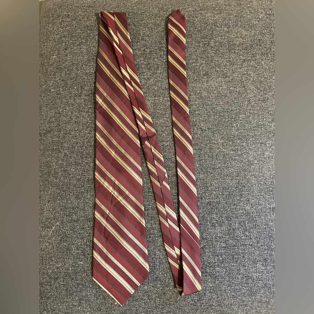 Men’s silk tie